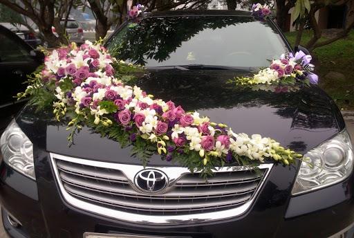 Xe cưới Toyota Camry.